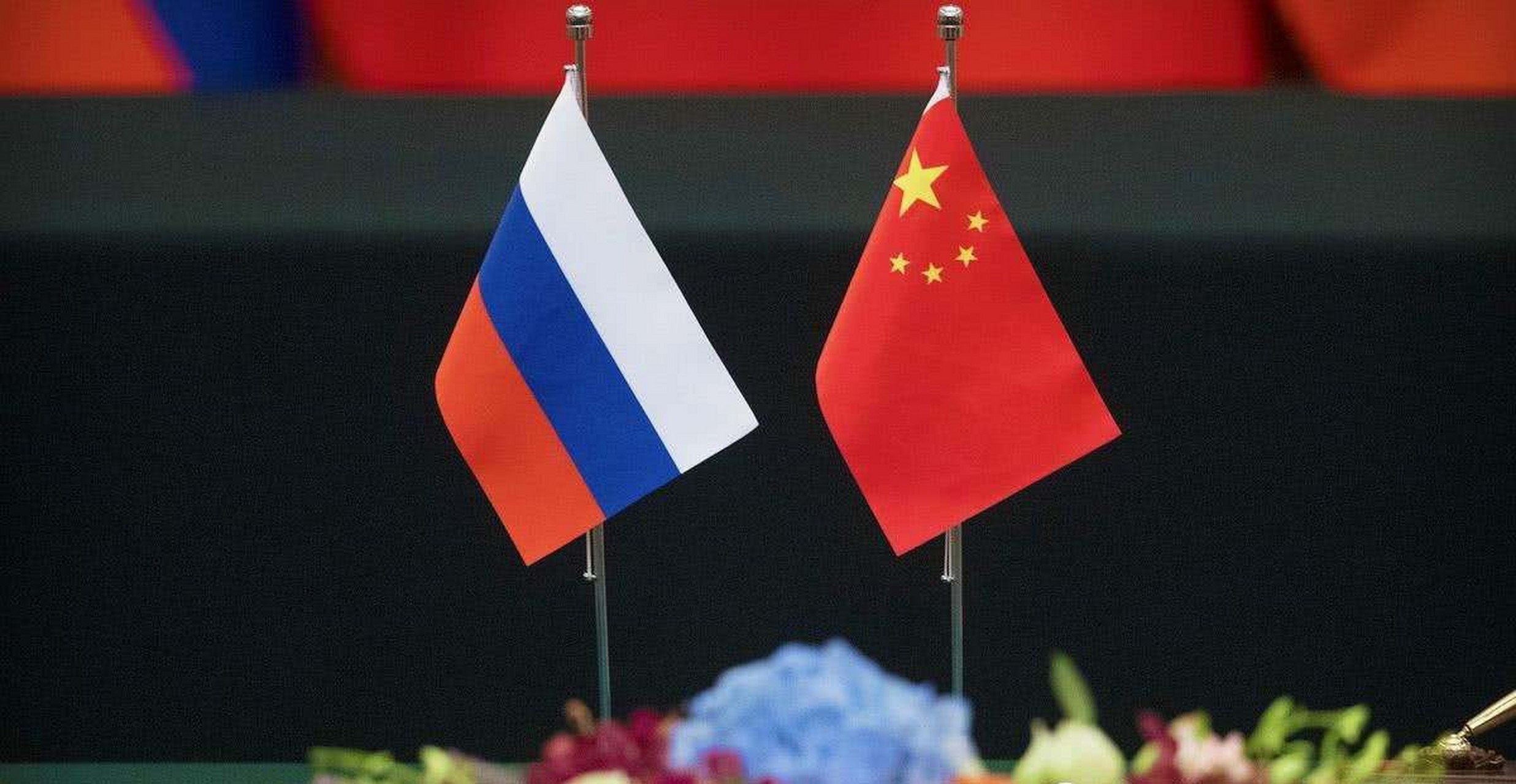 现在我充分怀疑,那些总拿着清朝地图离间中俄关系,天天喊着荣耀属于乌