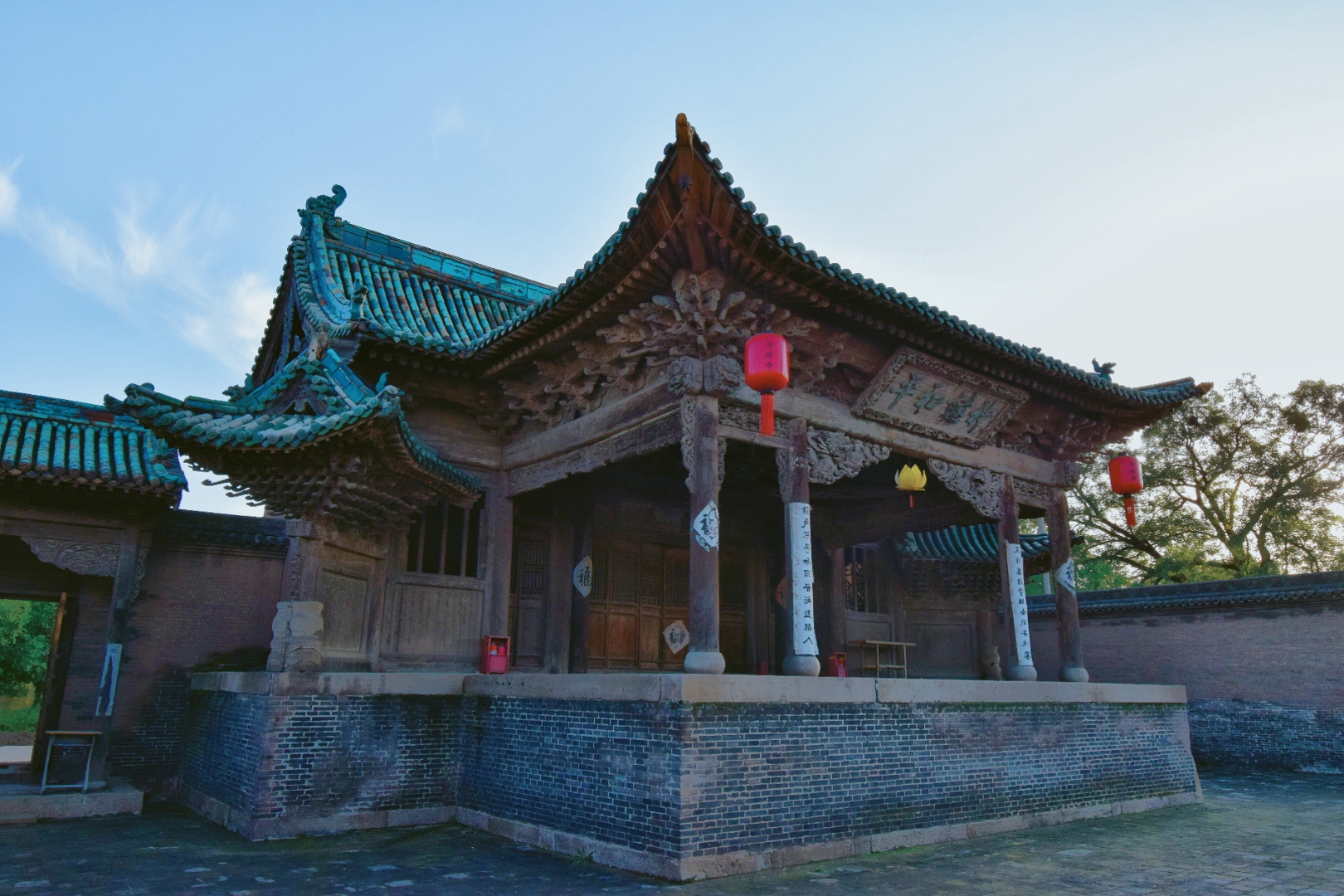 "神听和平"净信寺戏台