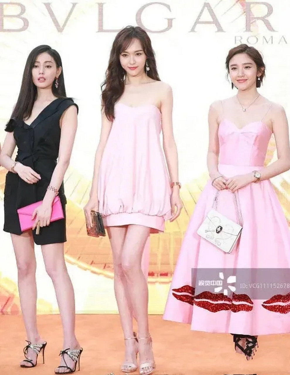 赵丽颖就是头身比太窄了,所以演打女总有种舒展不开的感觉.