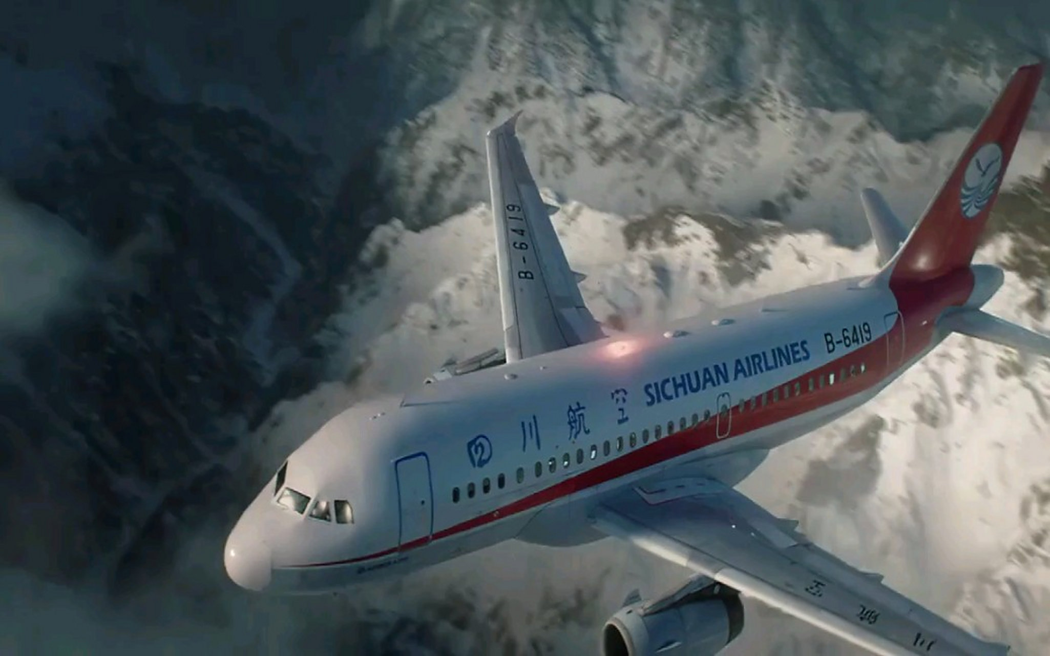 2018年5月14日,四川航空公司3u8633航班在成都区域巡航阶段,驾驶舱右