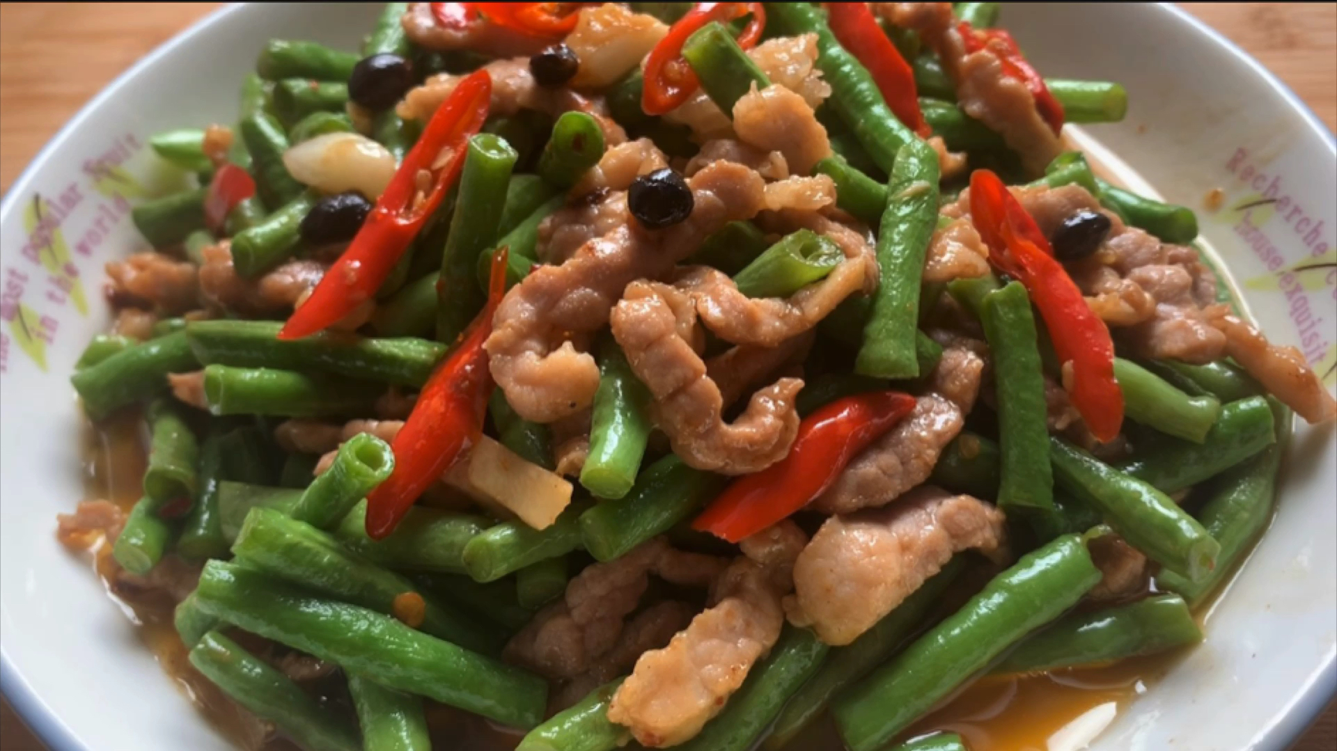 难怪餐馆的豆角炒肉那么好吃,原来是有技巧的,太下饭了!