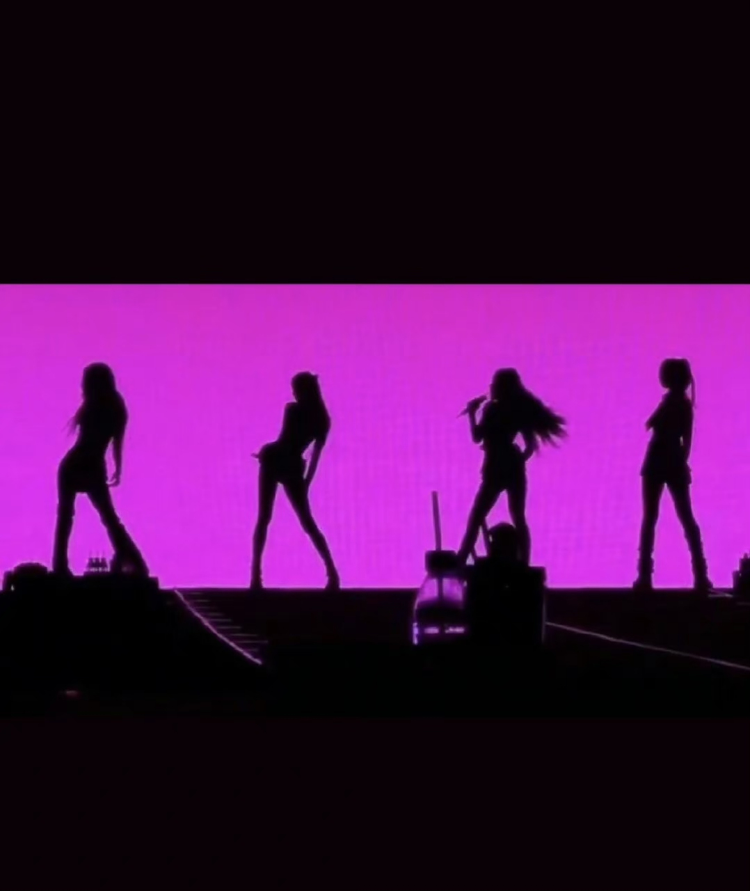 black pink# 科切拉舞台这剪影好漫画呀[爱你]