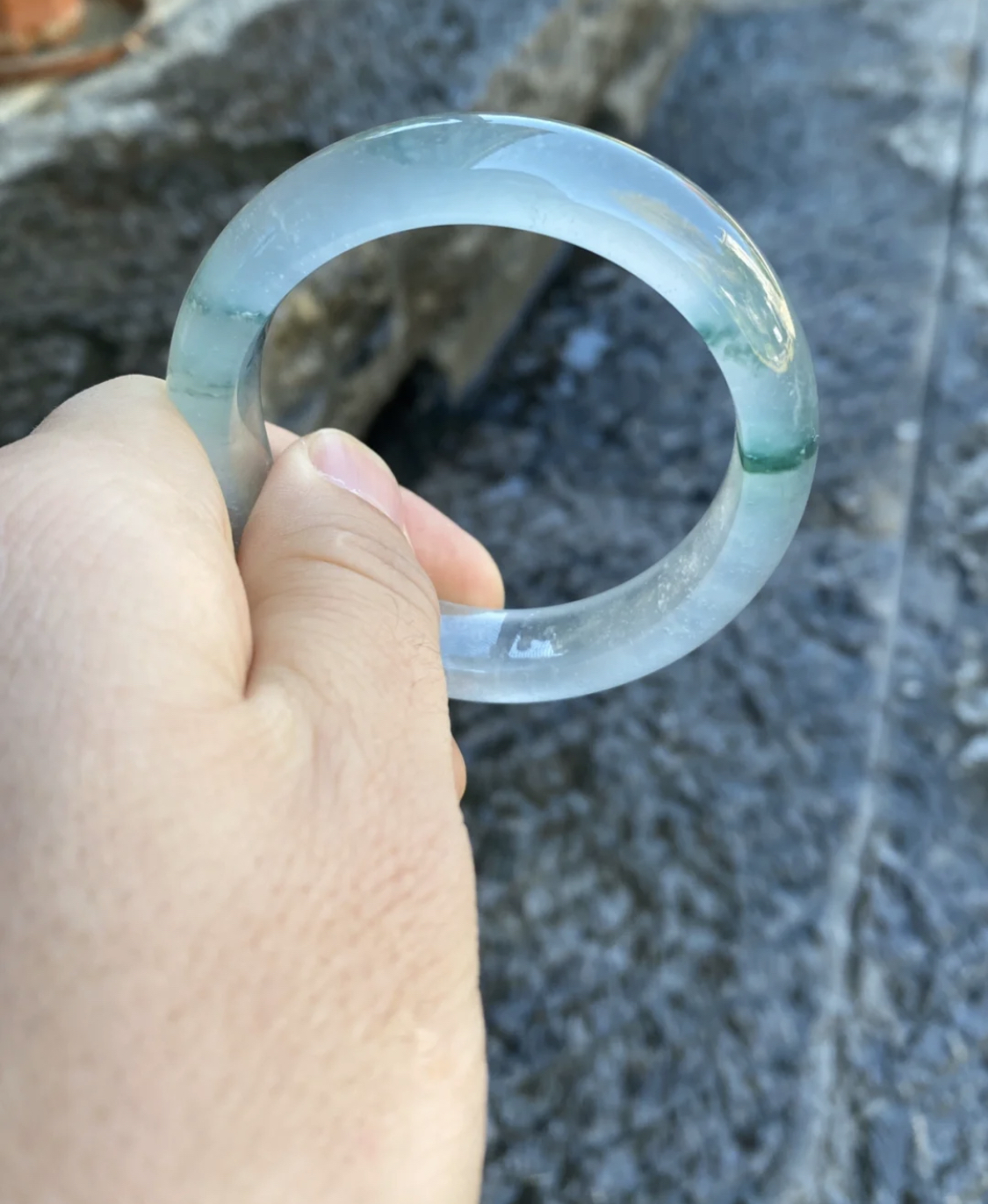 蓝水飘花翡翠手镯