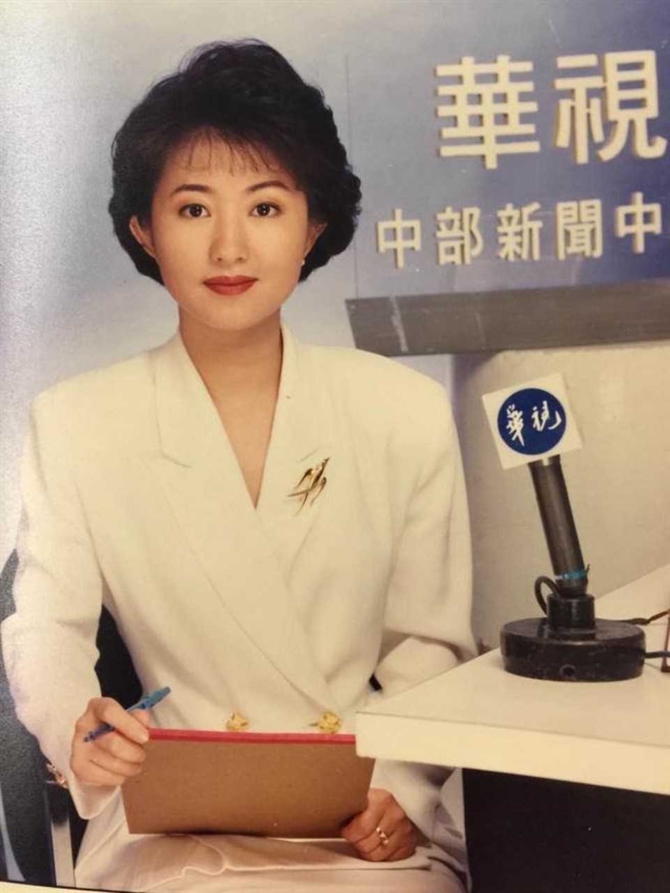 卢秀燕卢秀芳姐妹 年轻时的样子 应该是全网最全版本了 年轻时分别是