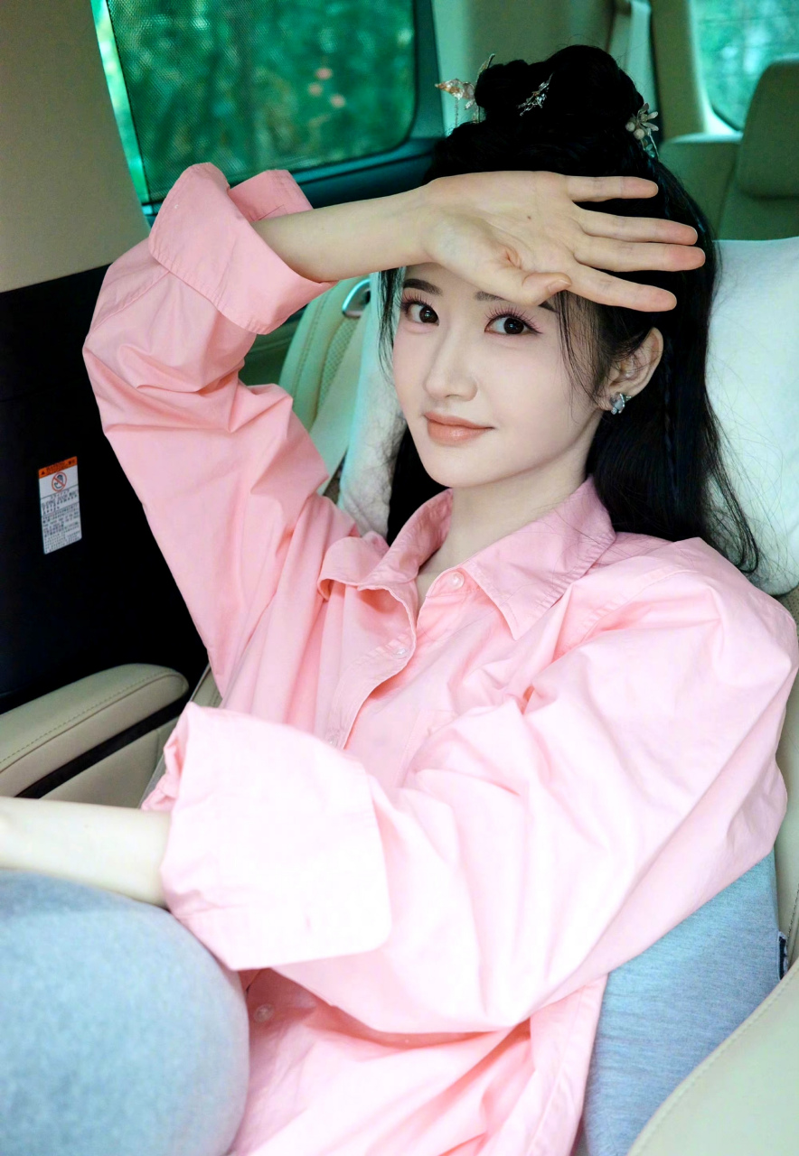 景甜的自拍越看越美