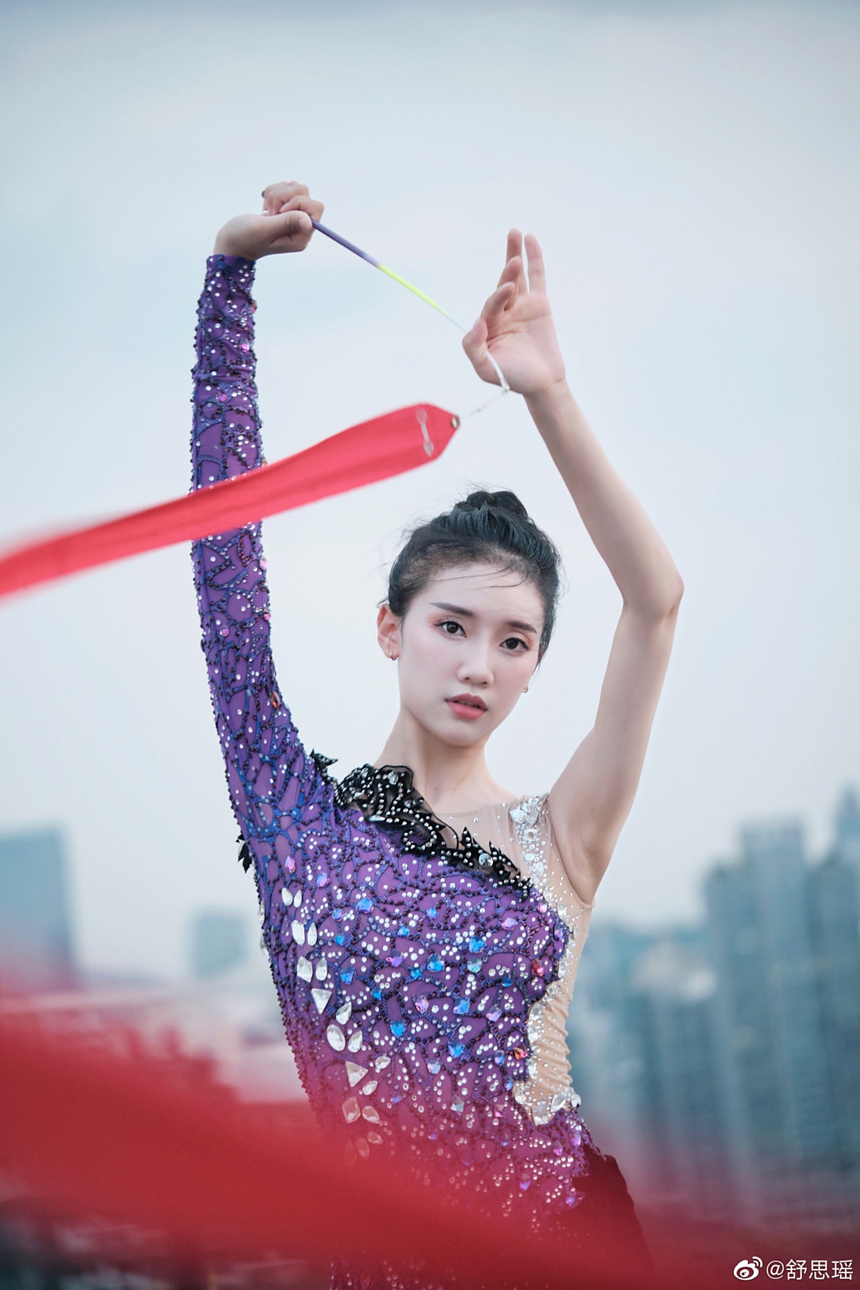 舒思瑶晒艺术体操照,身材纤细匀称,将美丽进行到底