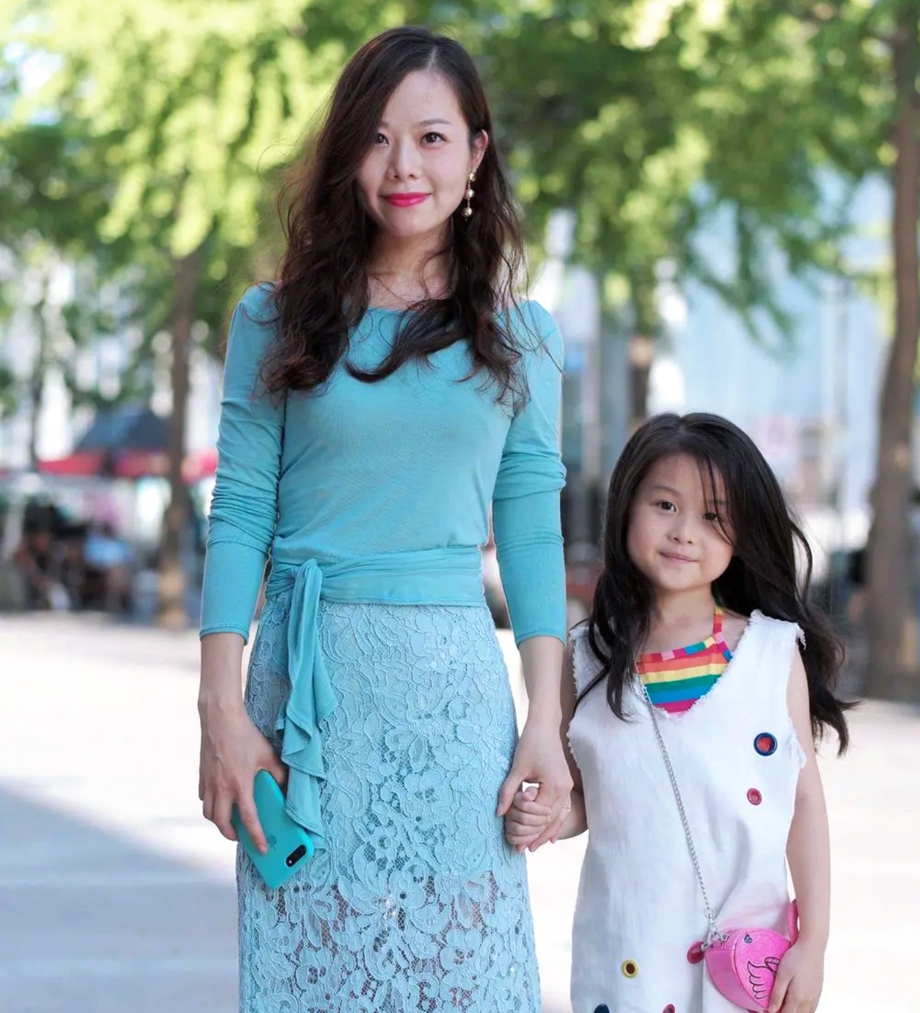 我就是一个二婚的女人,在我看来,再婚不生孩子才是最好的选择,可能你