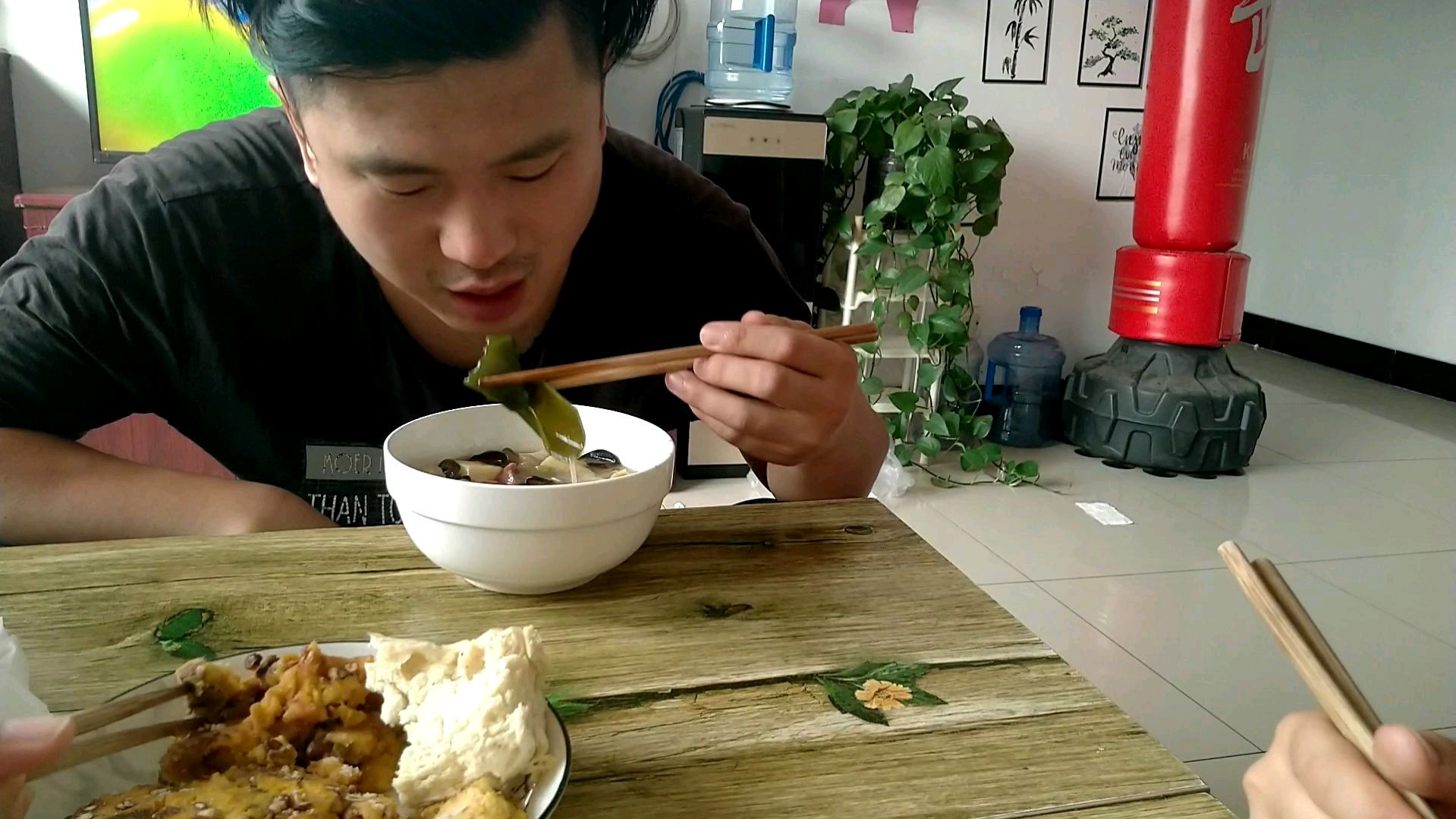 鸡胗,猪肉,冬瓜,土豆,海带,木耳,粉条,做一个菜