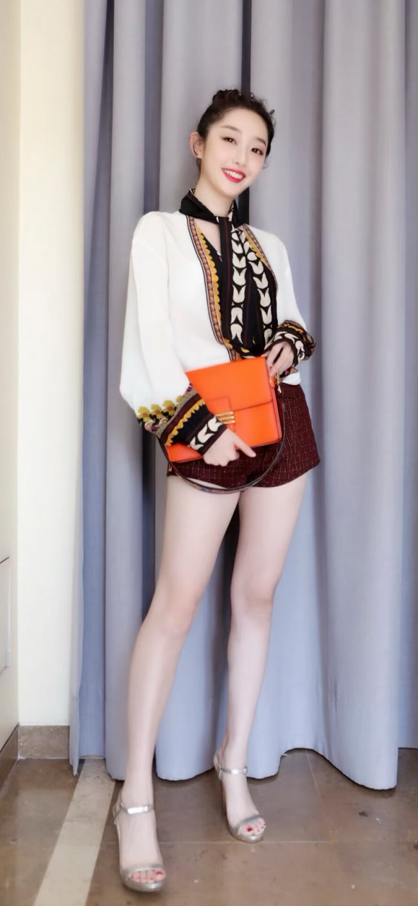 蒋梦婕性感长腿