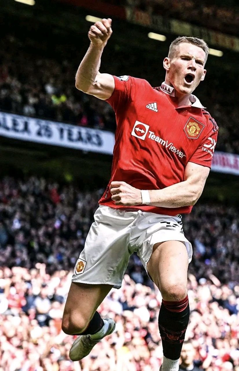 昨晚在曼联久攻不下,皮克福德好似开挂的情况下,又是小麦用灵巧的跑位