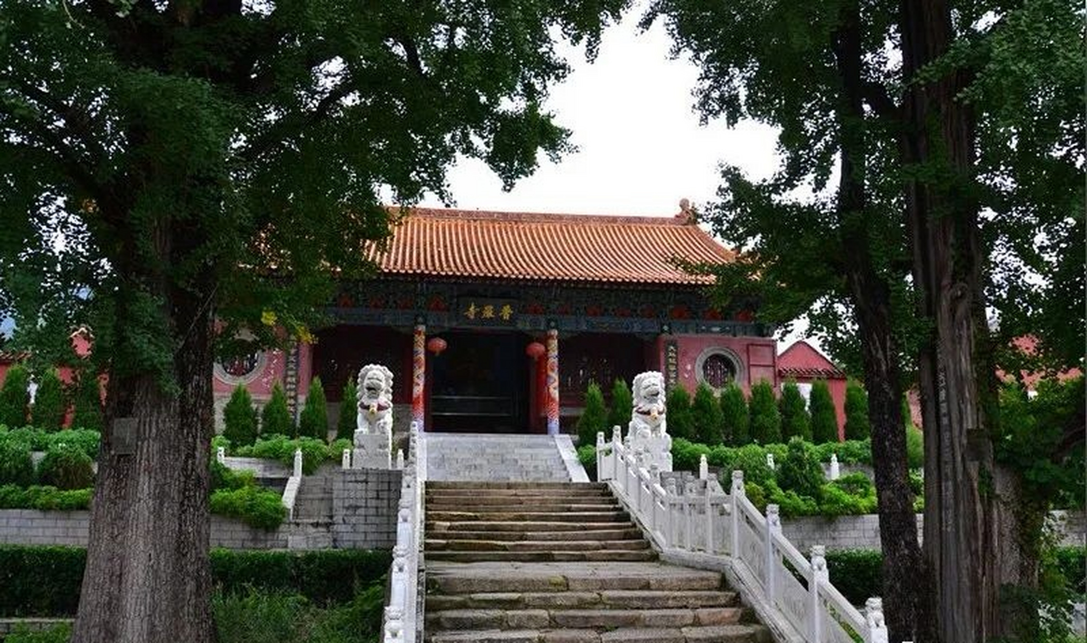 我眼中的方城# 河南省方城县城东南,有一座山名叫大乘山,山中流云