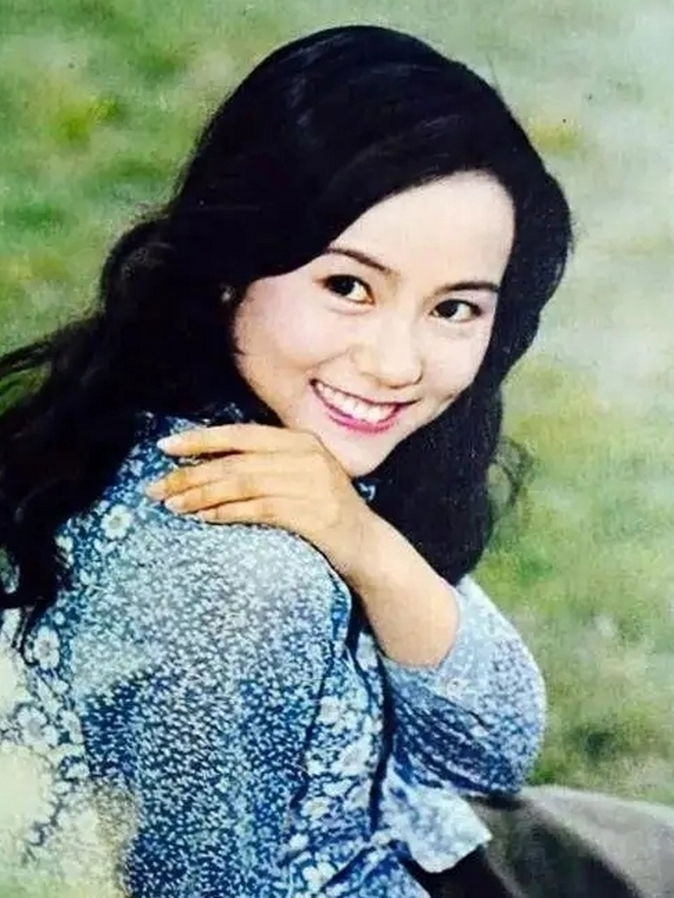 洪学敏是上世纪七八十年代以爽朗,敢爱敢恨的个性魅力的演员,她演配角