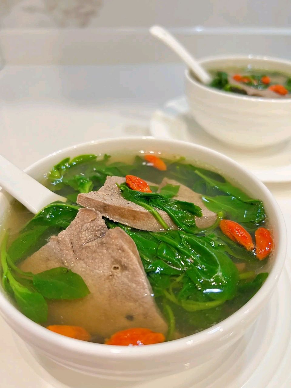 春季食补|清肝明目枸杞叶猪肝汤|||春天是吃各种野菜的季节.