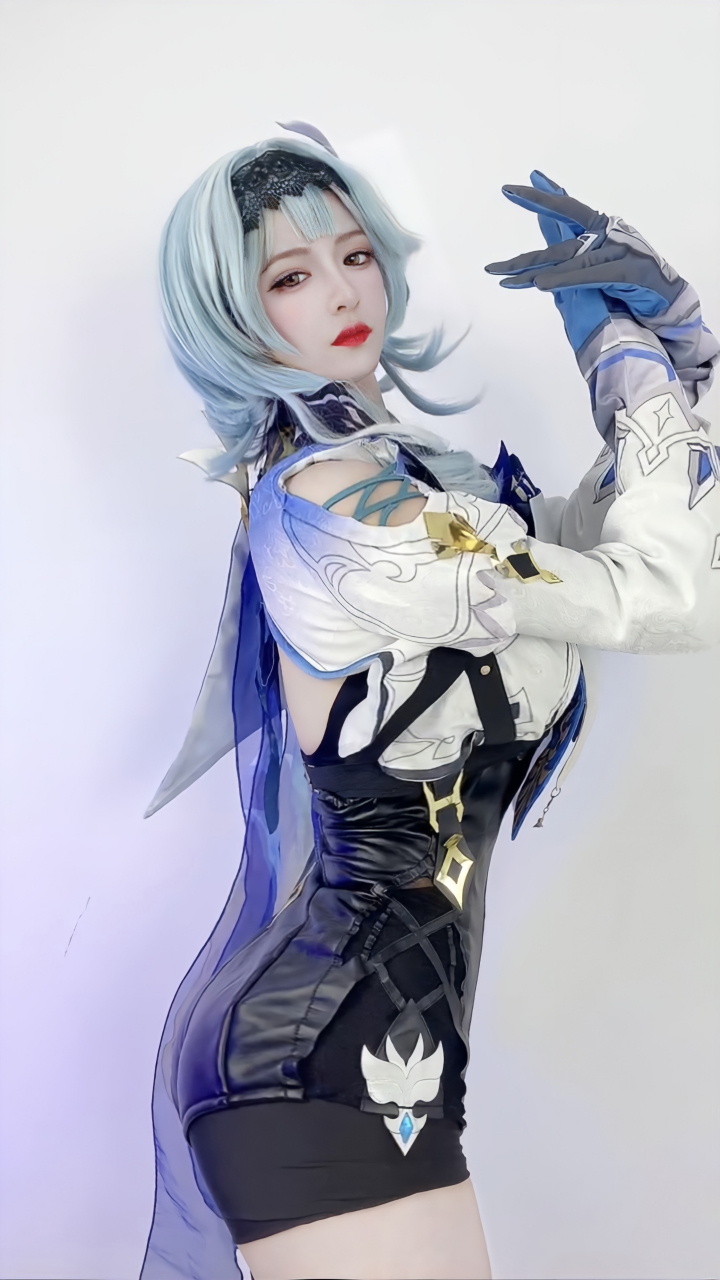 还有十来天吧,优菈就复刻啦!我先抽松籁专武,有余力再给优菈补命座!