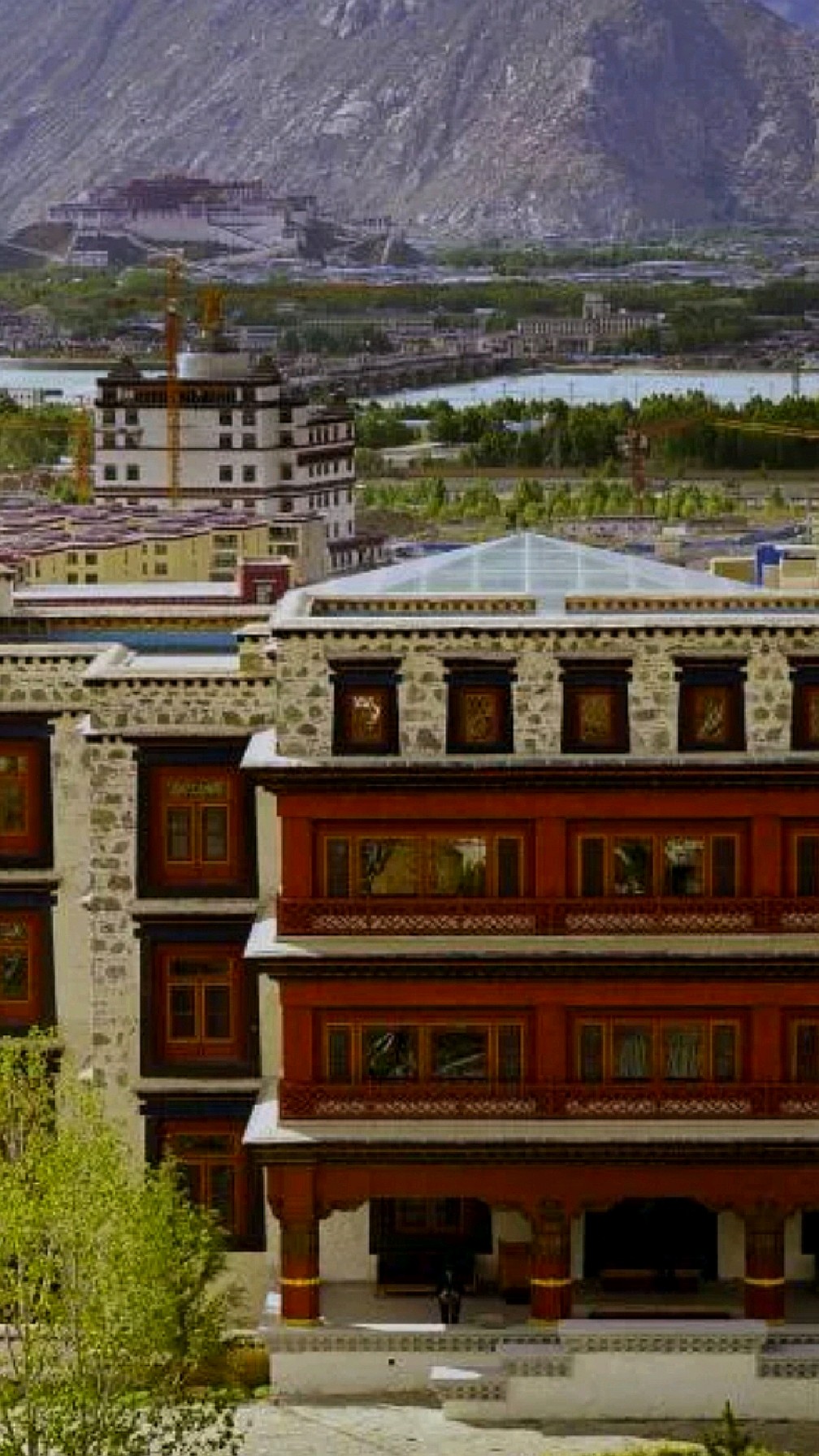 拉萨松赞林卡酒店