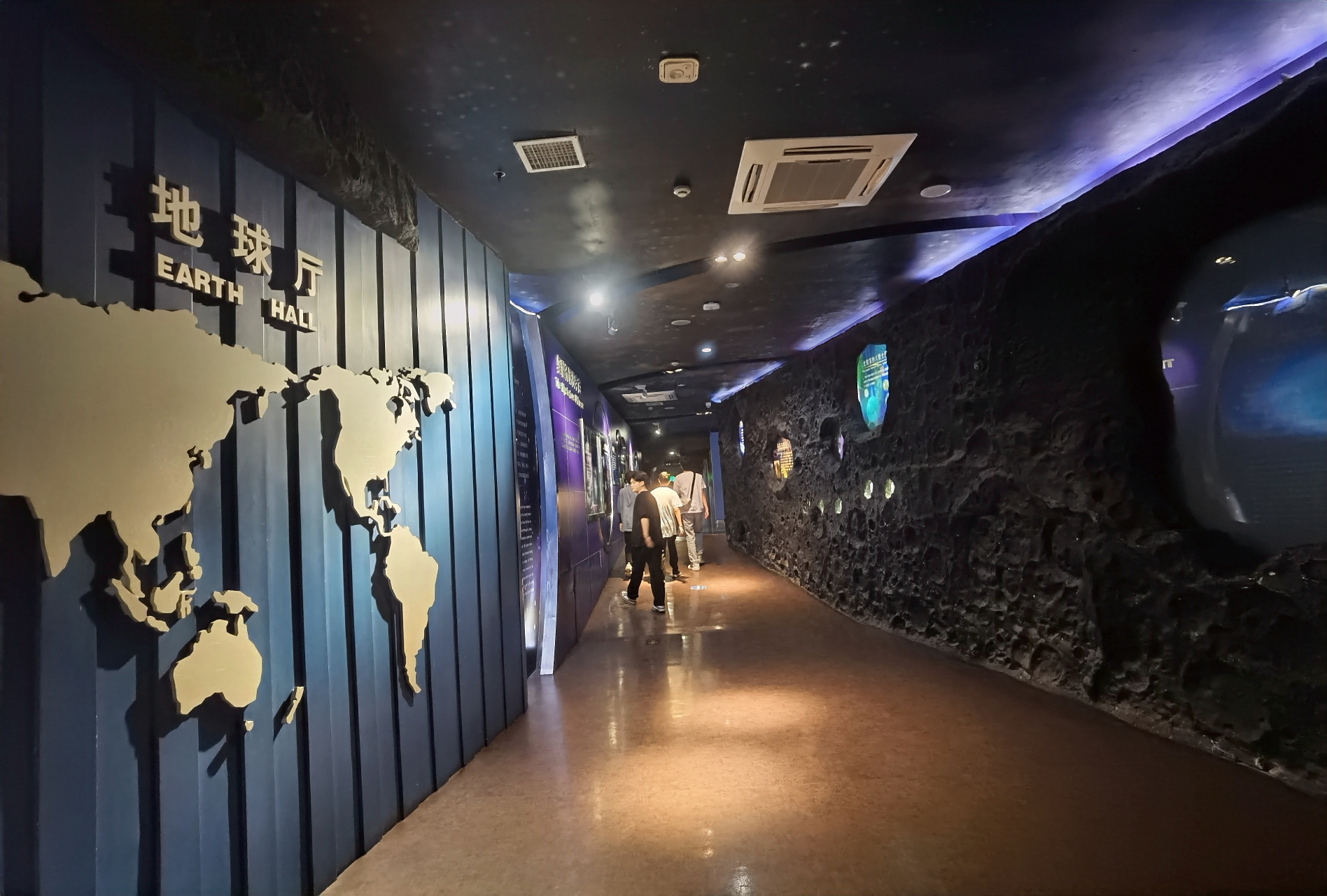 暑期研学之旅,在河南自然博物馆探索,解开地球的奥秘   在河南省郑州
