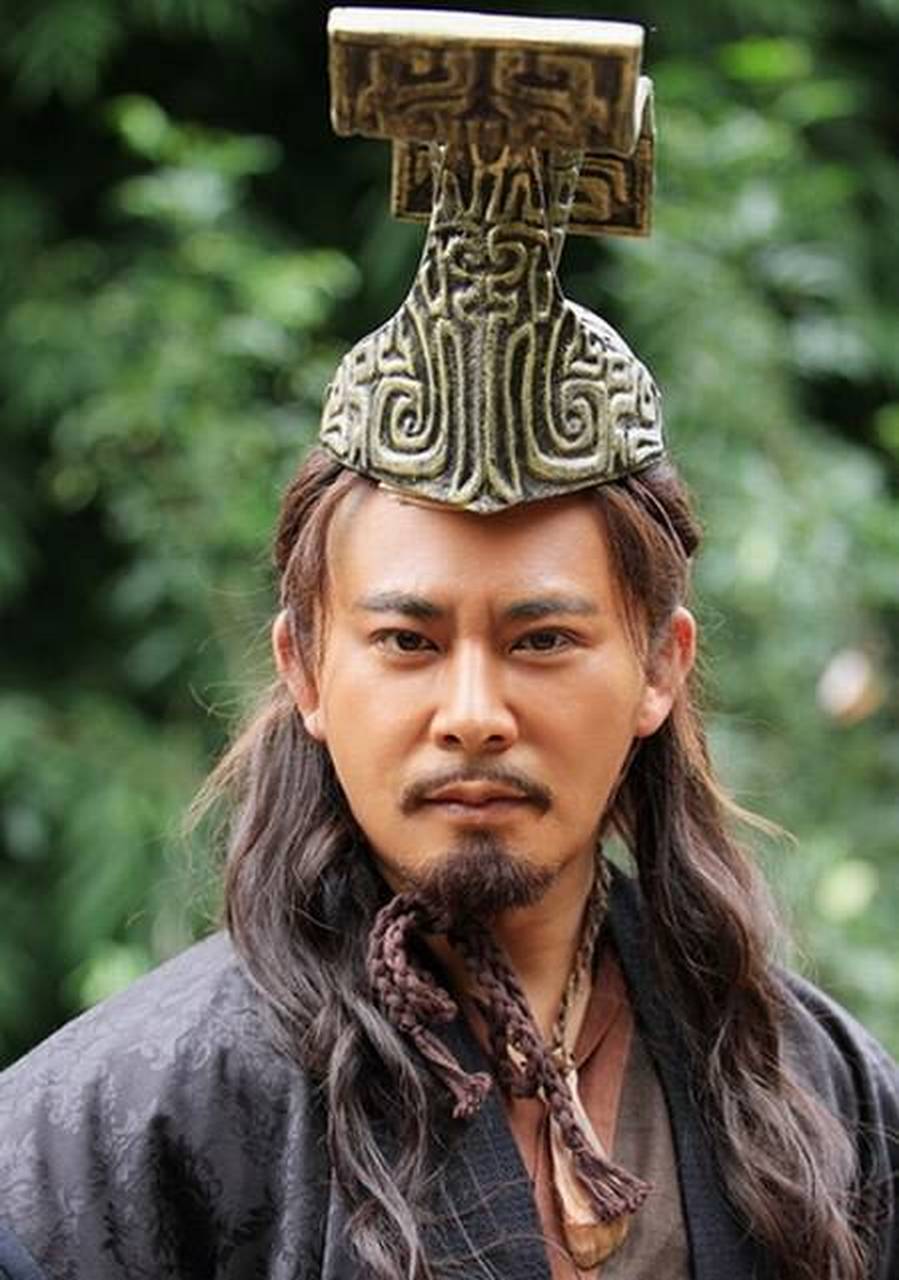 而大荒东经也记载,应龙在凶犂土丘杀了蚩尤.