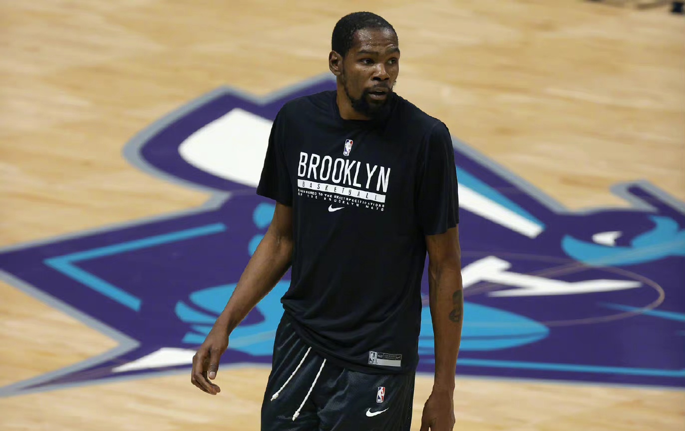 浴火重生凤凰涅槃说的就是你:小帽一戴气质杜小帅