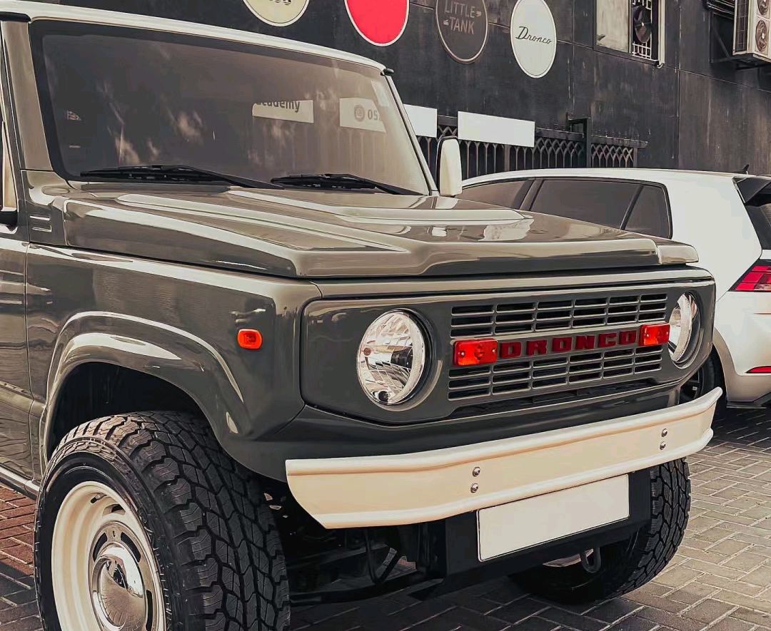 复古风满满!铃木吉姆尼"玩花活",个性元素飙升,展现别样魅力