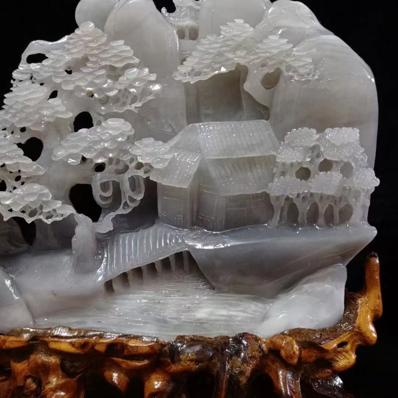 (山水意境)摆件 , 老坑青海料 玉脂非常细腻 油润性十足 纯手工雕刻