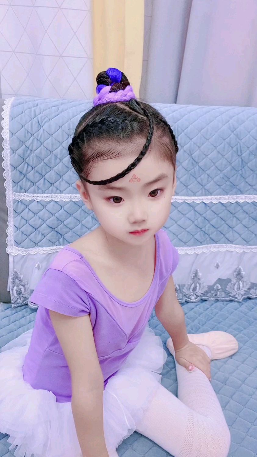儿童编发:舞蹈课发型来了,不带发饰也可以美美哒-度小视