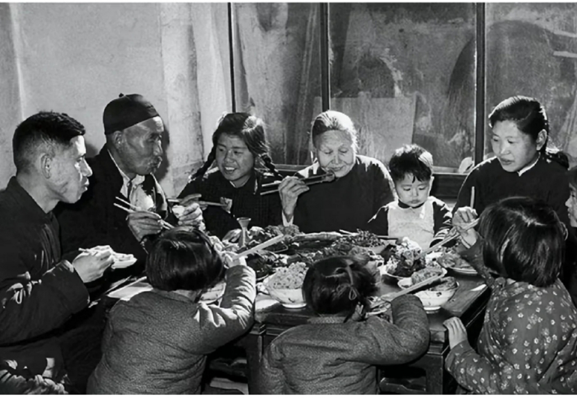 二十世纪八十年代老照片,过节就是全家团圆
