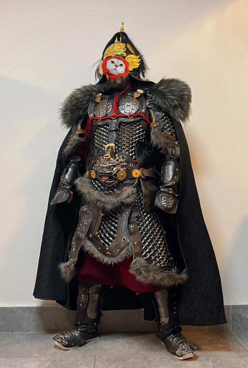 山文甲,一种至少在唐朝就已经出现了的典型中国式盔甲,后作为武将