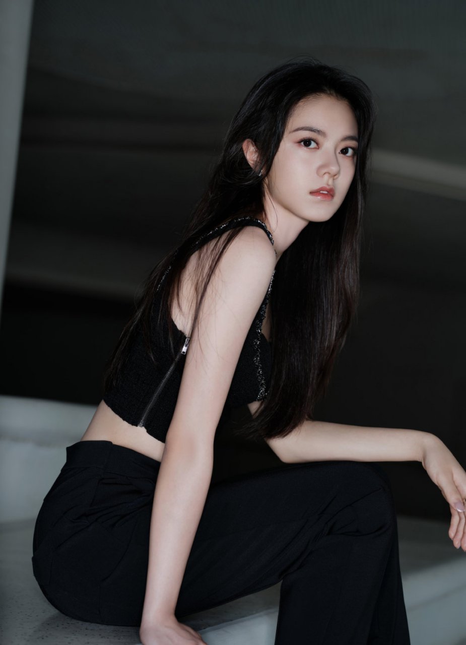 赵今麦高清壁纸头像(十)[鲜花]