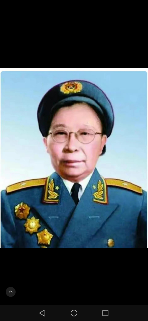 1990年3月11日,新中国第一位女将军李贞逝世