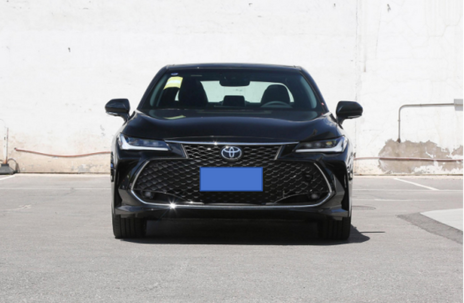 2023款亚洲龙在空间和动力方面表现不错,但内饰配置和座椅舒适性有待