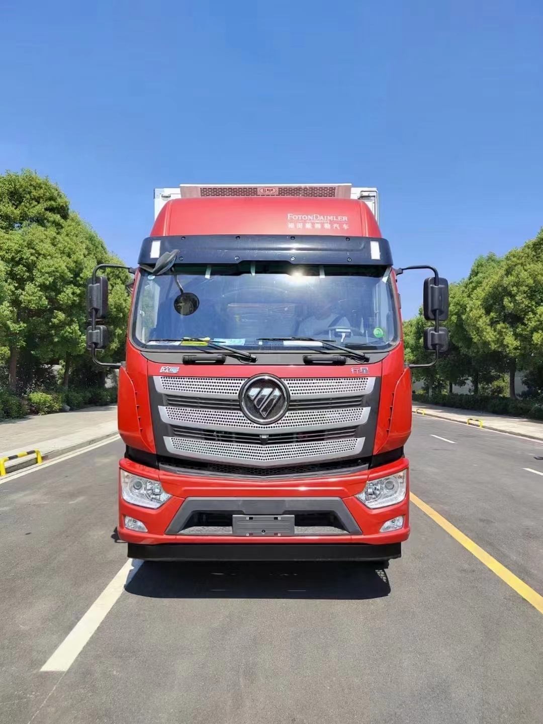 欧曼小行星小三轴冷藏车