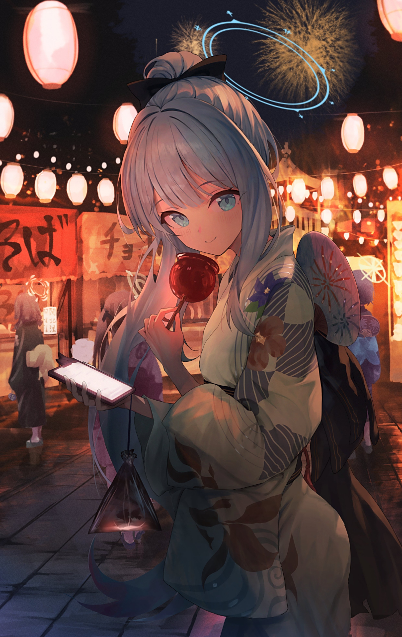 夏日祭的烟花很好看,食物很好吃,游戏很好玩……不过,最重要的是有你