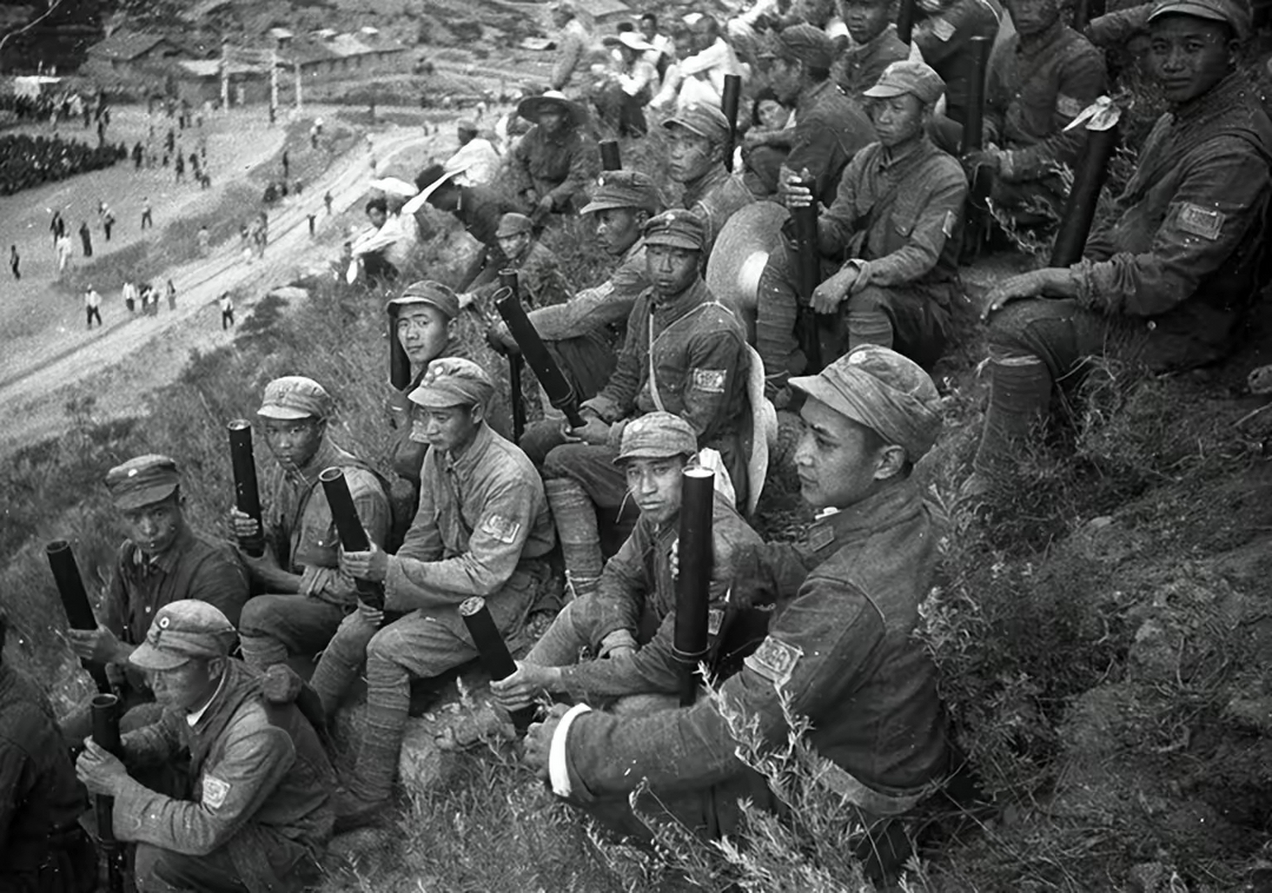 1950年,西南军政大学食堂突然爆发了一阵争吵声.