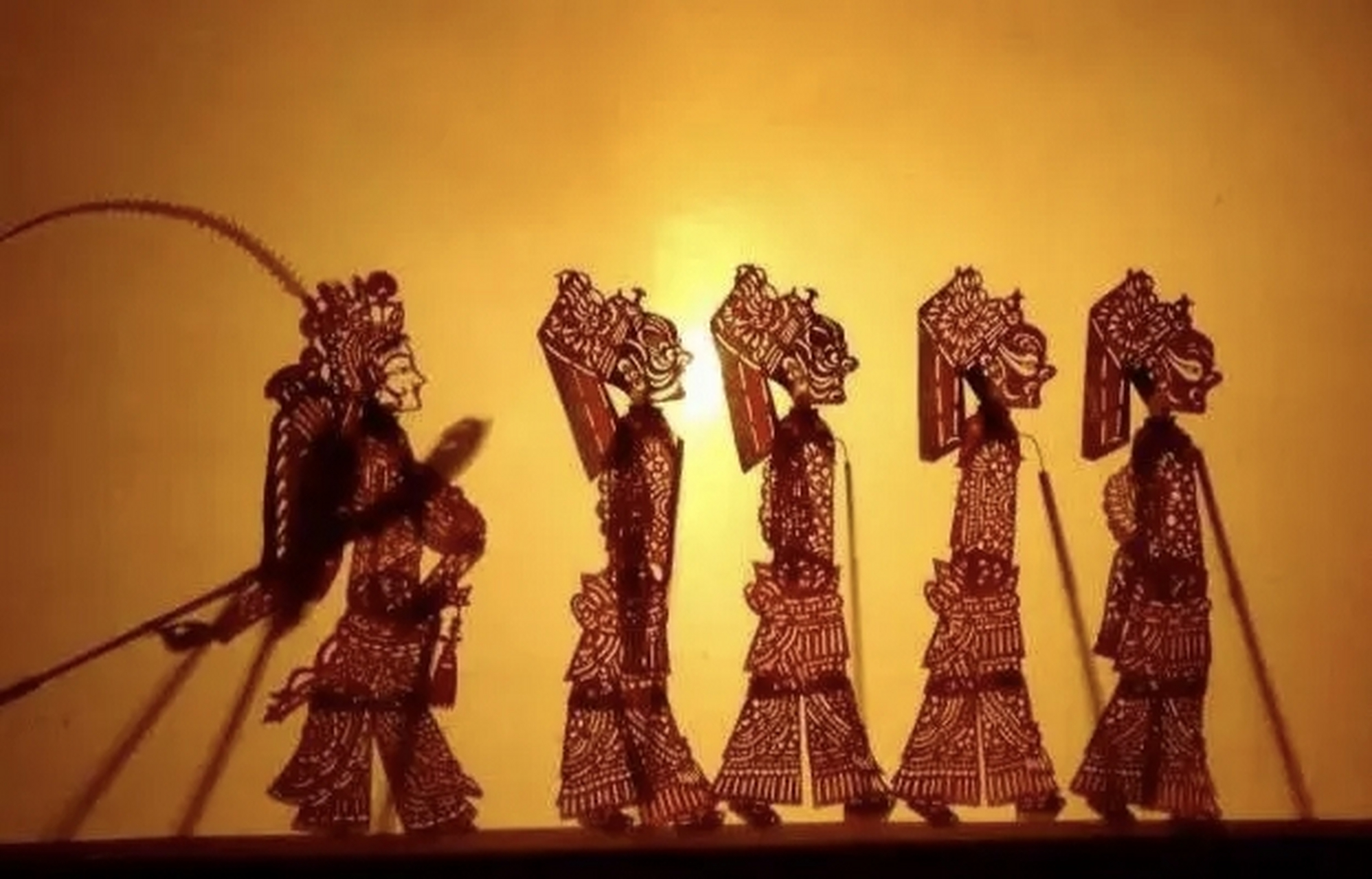 什么是潜江# 江汉平原皮影戏是一种古老的传统艺术.