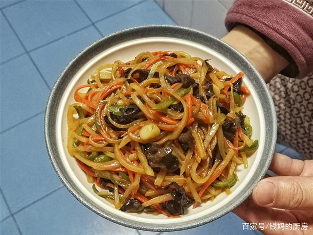 炒鱼香土豆丝,关键在鱼香汁的比例,掌握好做出来和饭店一个味