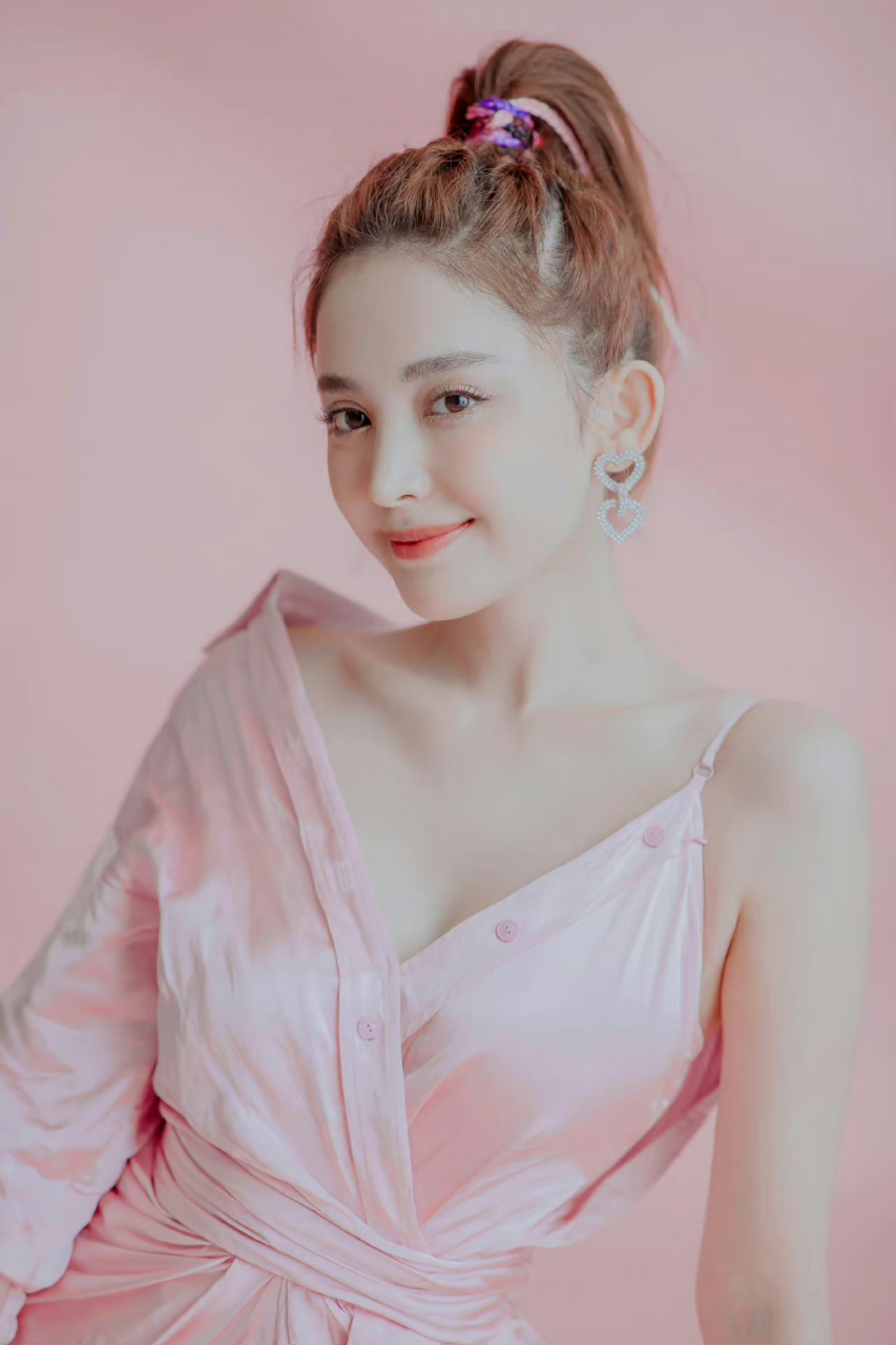 古力娜扎美照,颜值真的是太美丽动人了!#养眼美女