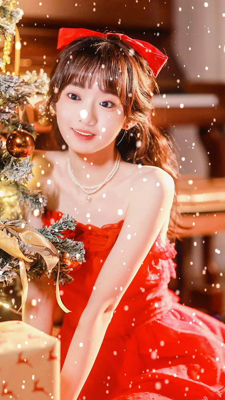 男高音歌唱家戴玉强未婚妻米兰达泰特小姐拍摄的影楼美女照!