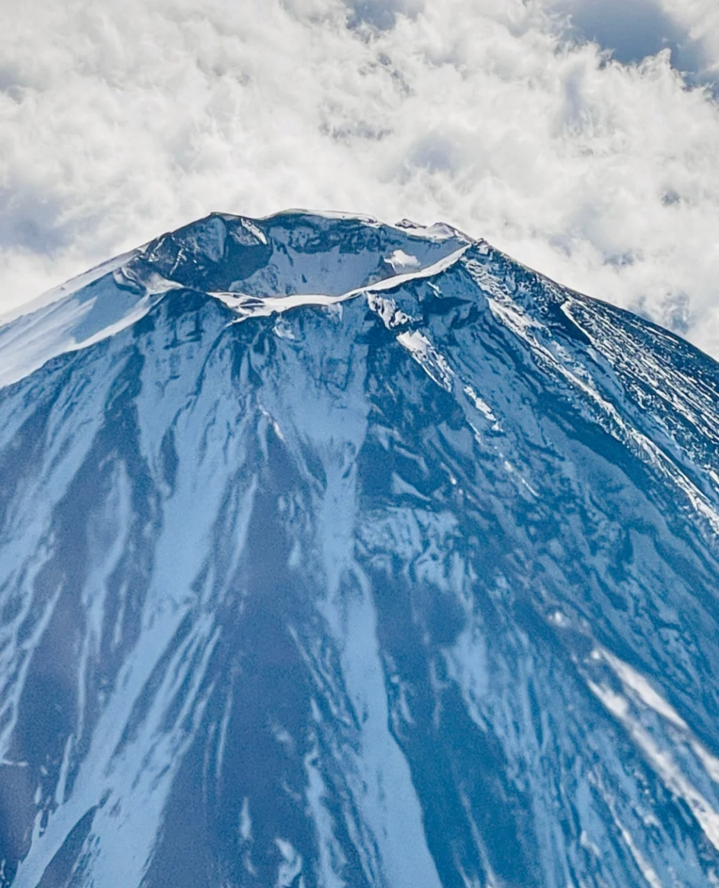 富士山火山口能去么图片