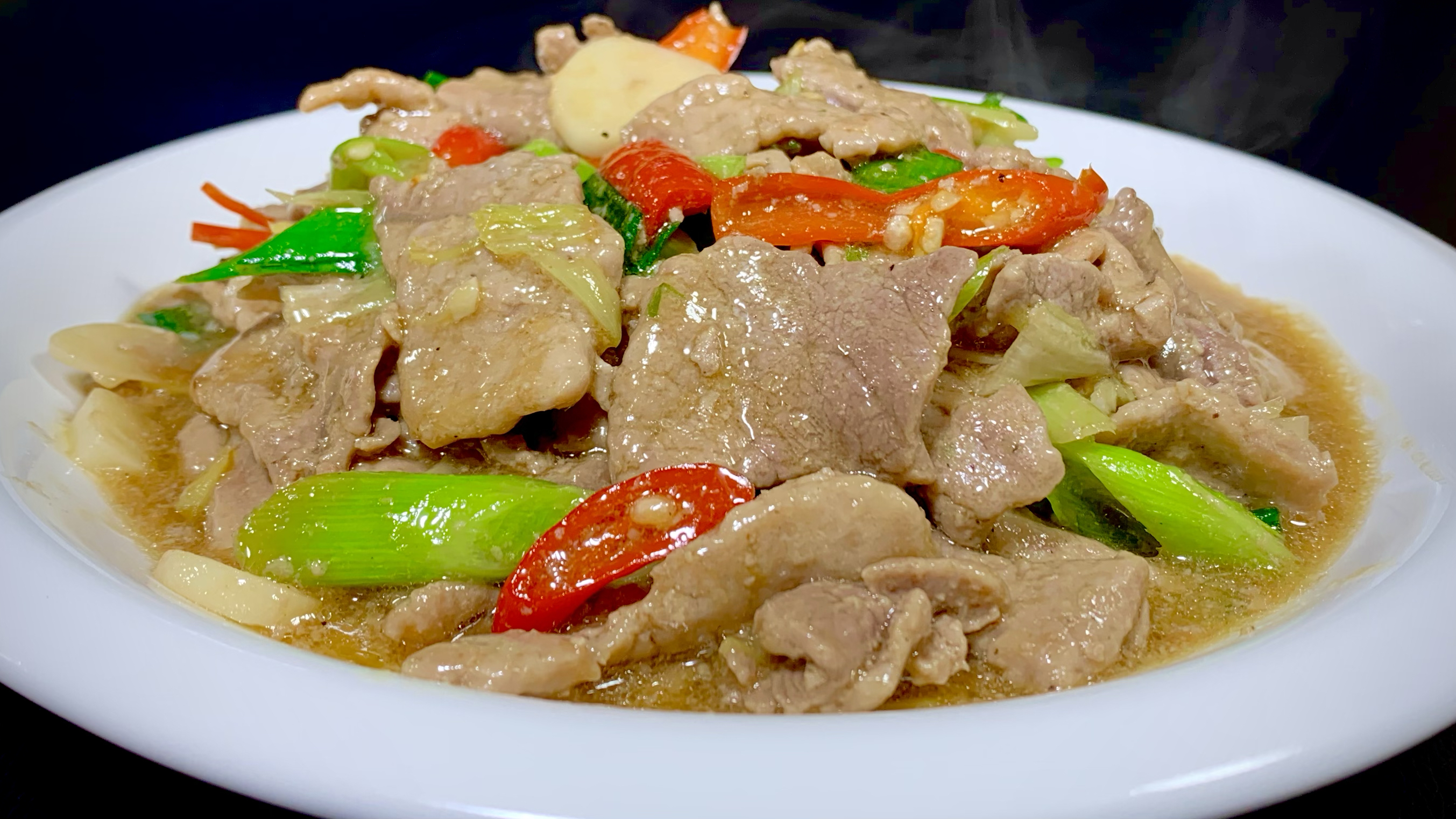 炒肉片好多人总感觉又老又柴，今天就把饭店的技巧分享给大家