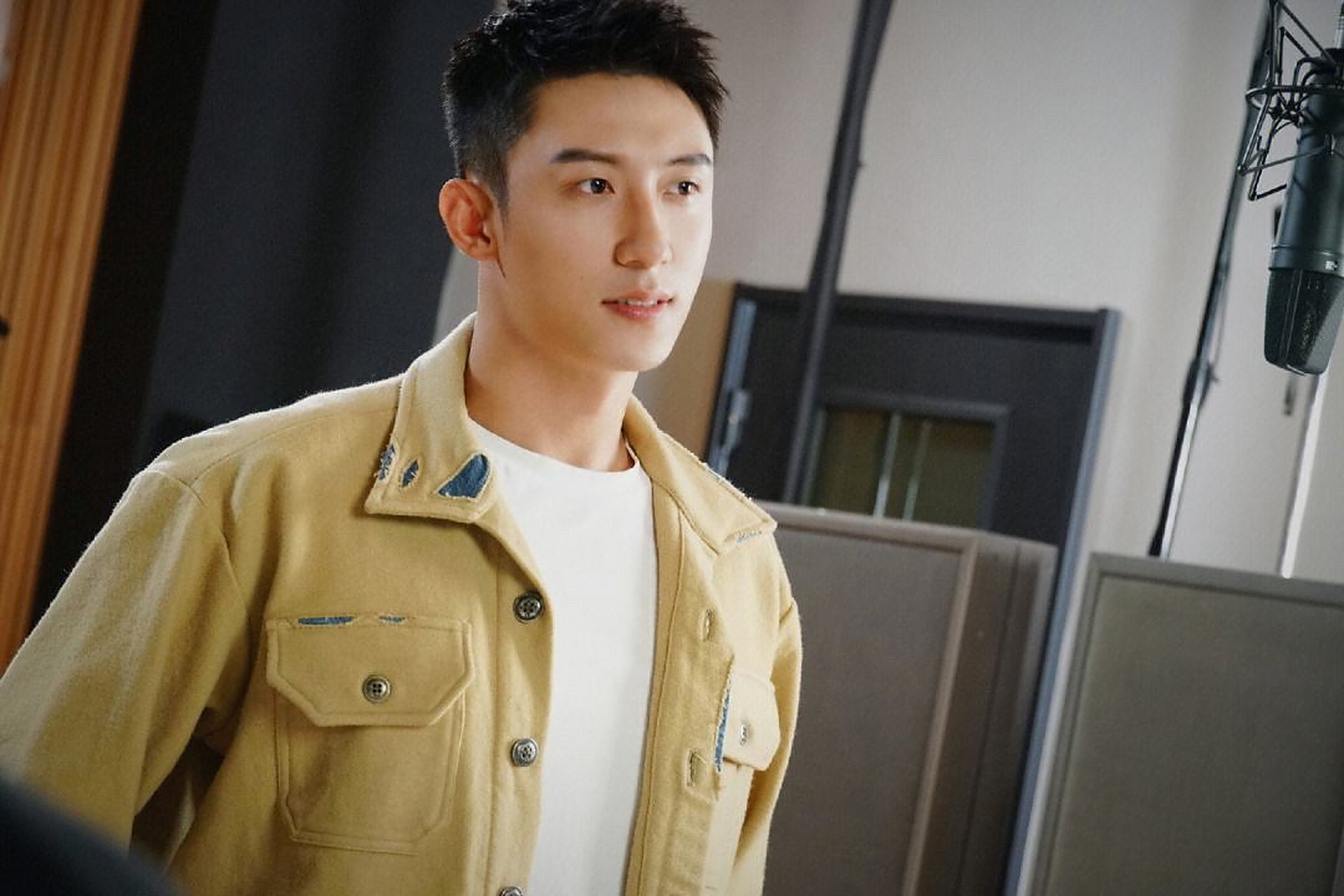 黄景瑜前妻王雨馨隔空喊话黄景瑜,之前王雨欣写过小作文,虽然被家暴过