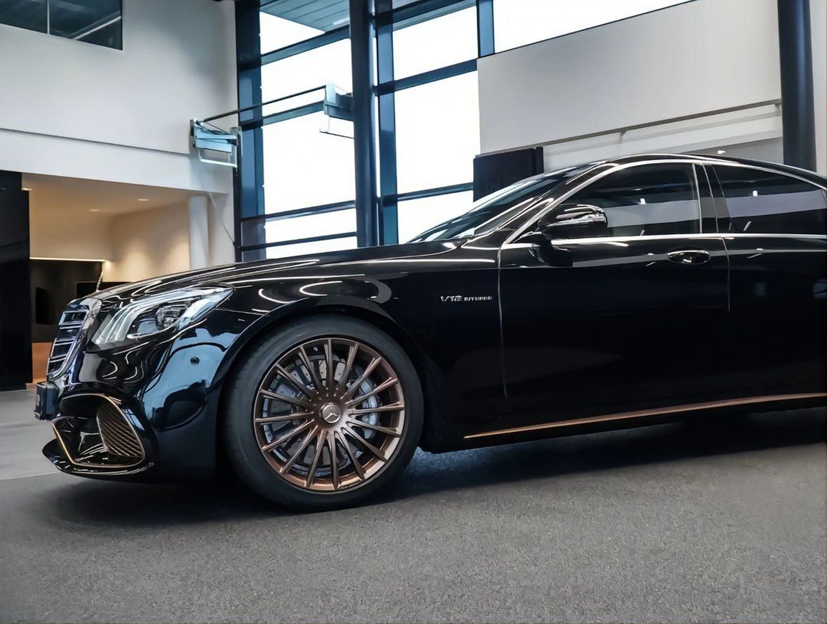 w222 s65amg 6.0t v12 630匹马力 1000扭矩 零百4.