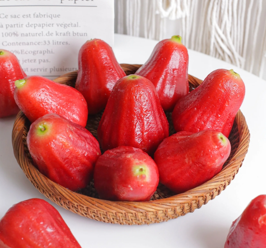 "尝一口三果奇遇,感受鲜果鲜榨汁的独特魅力!