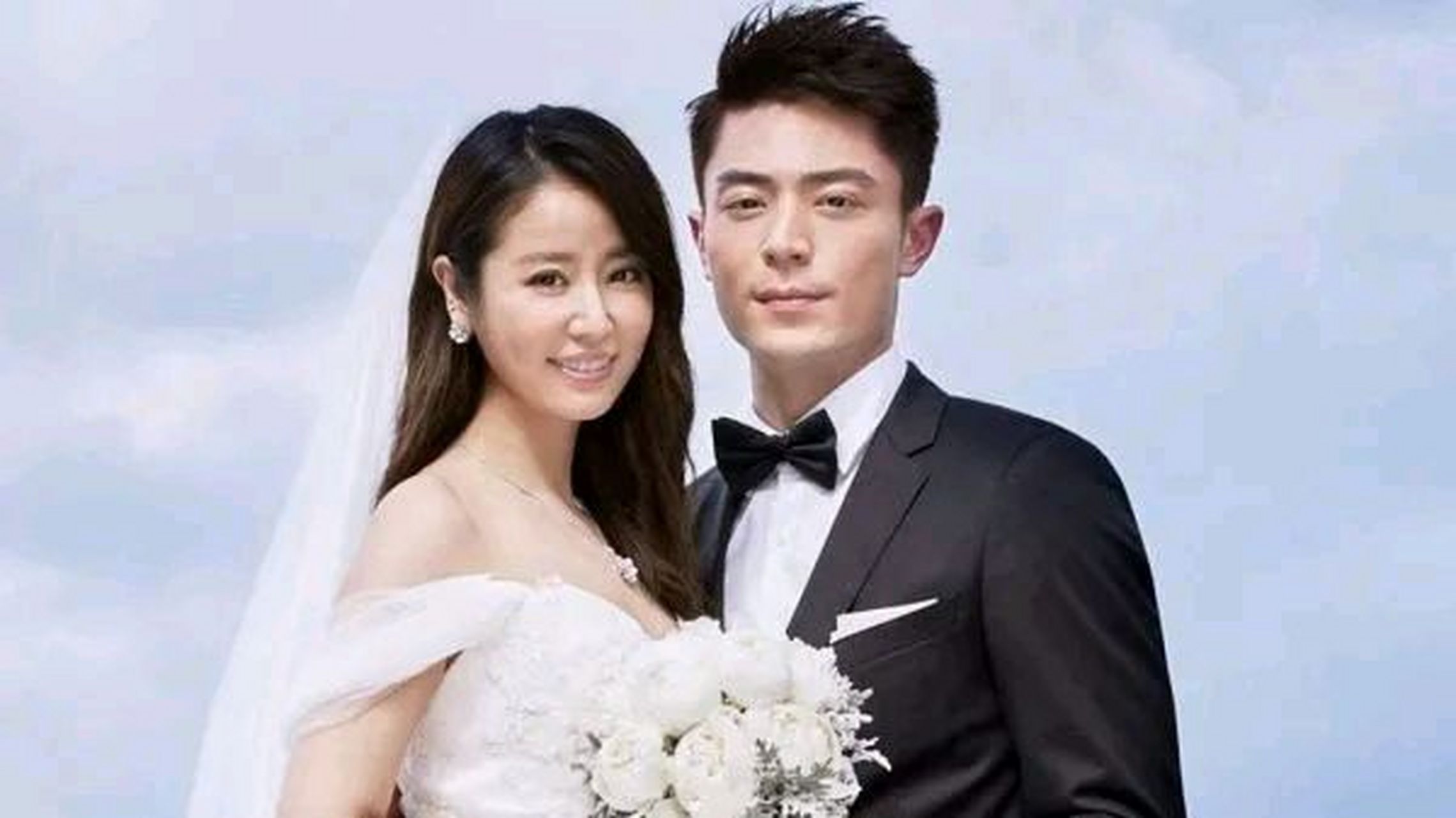 霍建华刚出道时,曾和陈乔恩秘恋8年,转身却娶了大3岁的林心如.