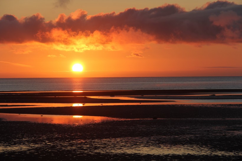 俞敏洪《在岁月中远行》:愿你在有限的时空,活出无限的人生