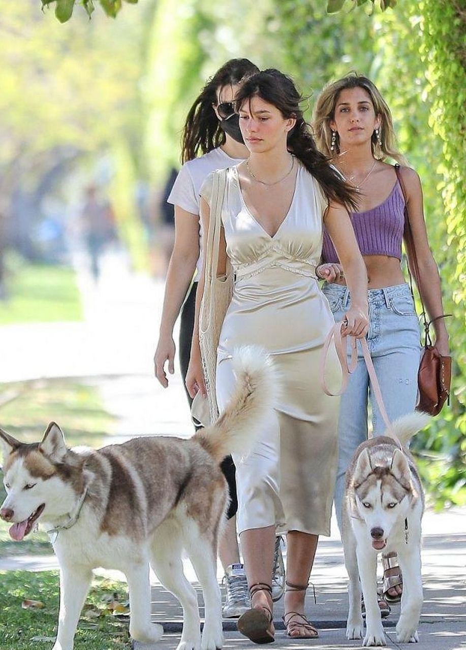 阿根廷女星卡米拉·莫罗(camila morrone)(c)