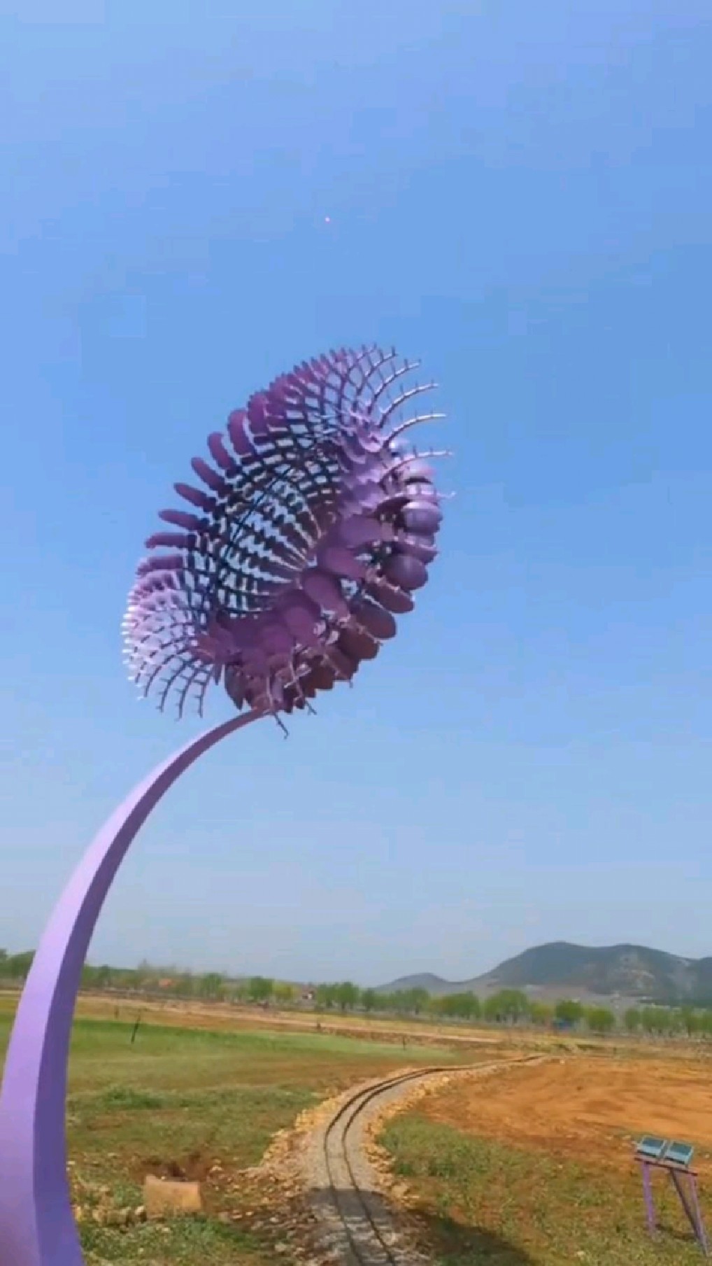 迎风转动风动雕塑不锈钢雕塑转起来魔性不魔性