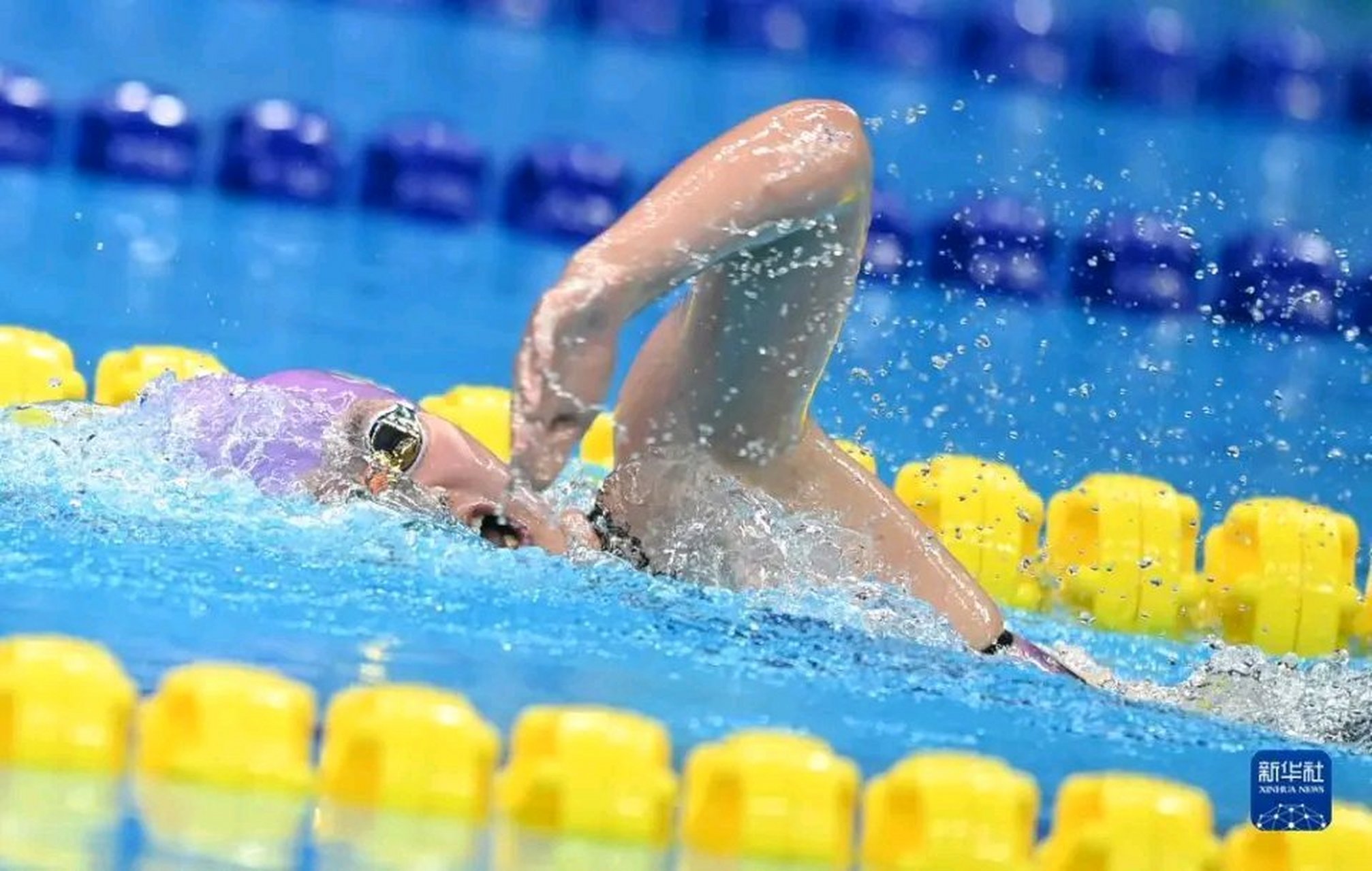 9月26日晚,杭州亚运会女子400米自由泳决赛展开角逐,中国选手李冰洁以