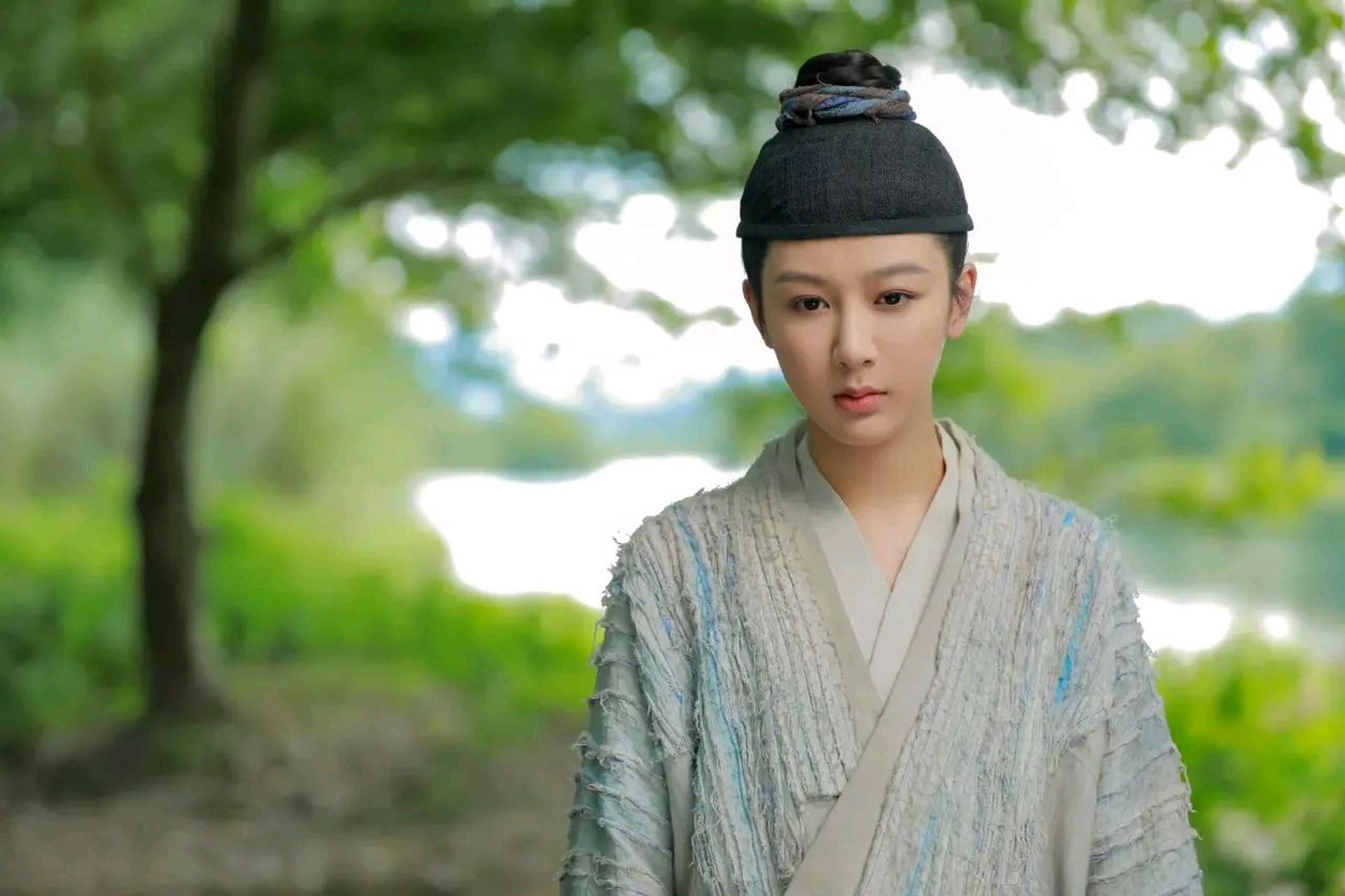 杨紫的古装男扮相特别清秀,我印象最深的就是《青簪行icon》的那一张.