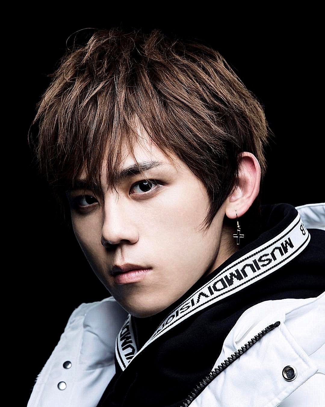 香港顶流姜涛频上热搜,网友:内娱十八线明星都能秒了他