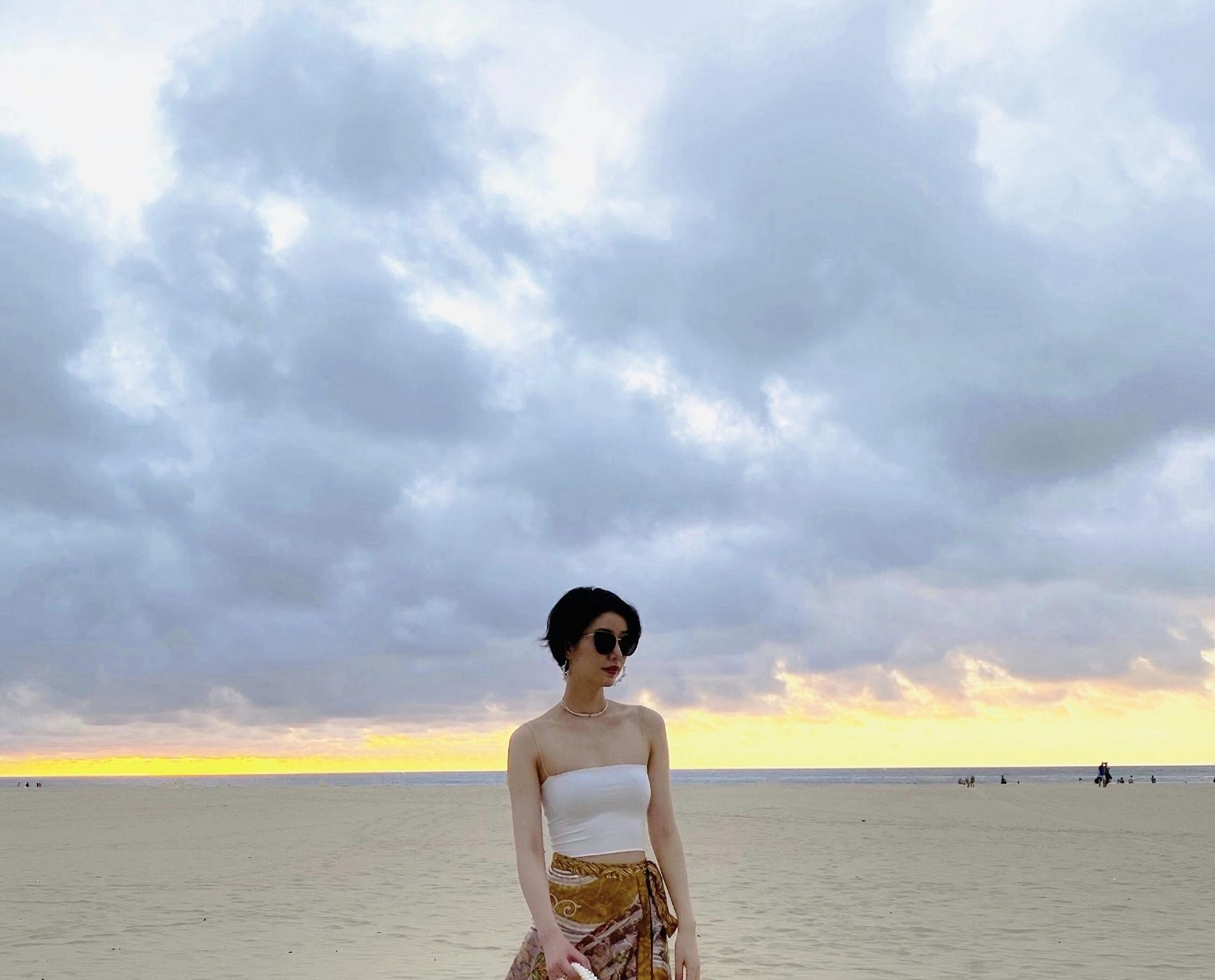 李亚鹏新女友susie近照曝光,肤白貌美大长腿